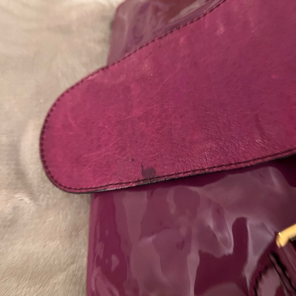 Valentino Garavani Histoire Patent leather large in Plum (purple) shoulder bag - Picture 15 of 16